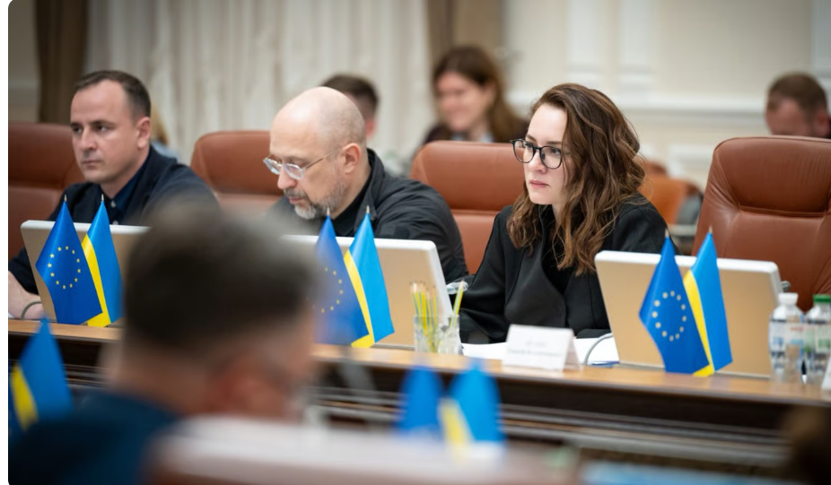 Кабмін запустив перегляд підприємств з бронюванням
