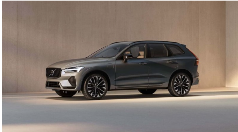 Volvo оновить популярний кросовер XC60: запас ходу на електриці зросте втричі