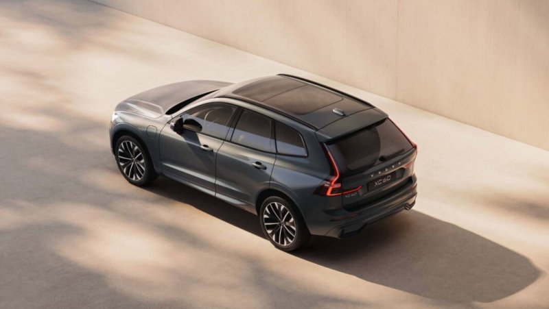 Volvo оновить популярний кросовер XC60: запас ходу на електриці зросте втричі