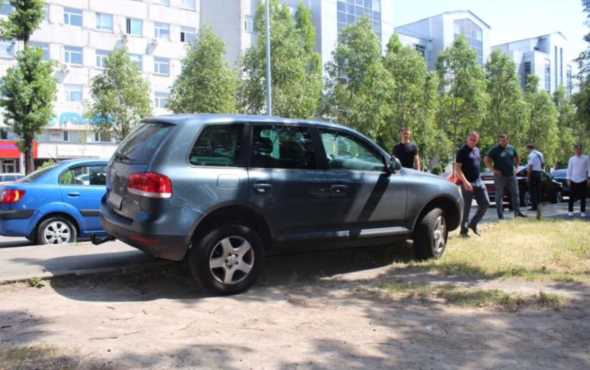 Авто можуть забрати просто з двору: за яке паркування водіям загрожує евакуація