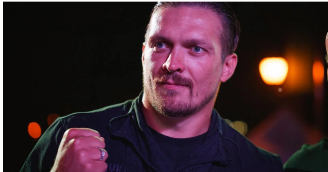 Усик відмовився від всіх своїх чемпіонських поясів та готується до останнього бою