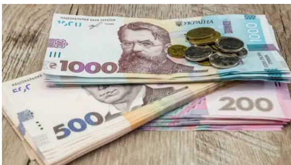 Нардепам та суддям нарахували пенсії до 192 тисяч за місяць: хто отримує найбільше