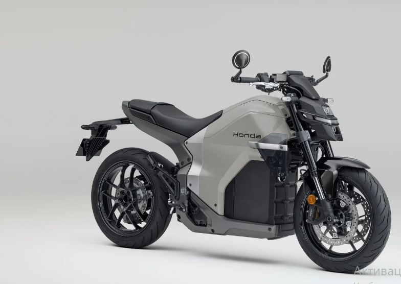 Електрична революція від Honda: у Європі презентували перший серійний електробайк WN7