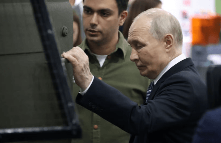 Путін оглянув нову зброю в РФ
