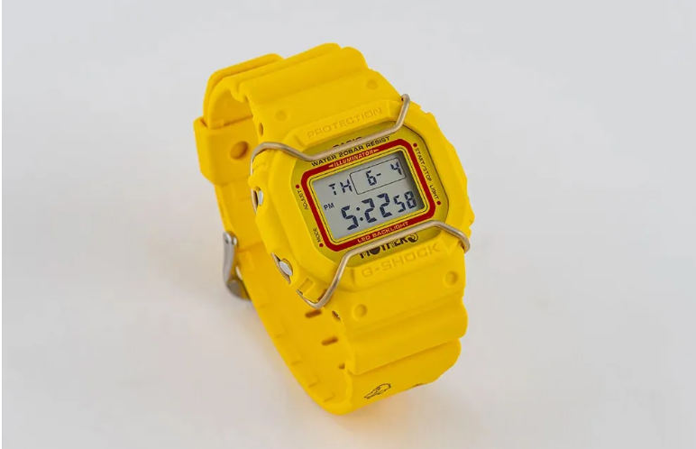CASIO　ゲームウォッチ　SHURTTLE　bomber Casio та Nintendo представили унікальний лімітований годинник G