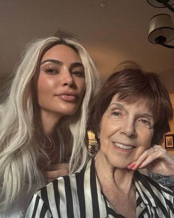 Кім Кардашян із&nbsp;бабусею / &copy; instagram.com/kimkardashian
