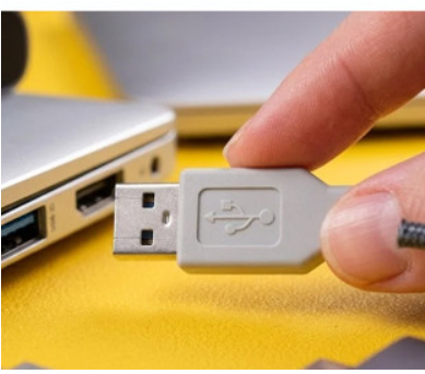 "Тризуб" на вашому зарядному: що означають приховані символи на USB-кабелі