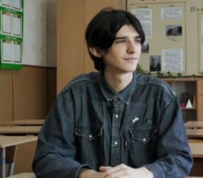 На Львівщині чоловіка підозрюють у поширенні комуністичної та нацистської символіки