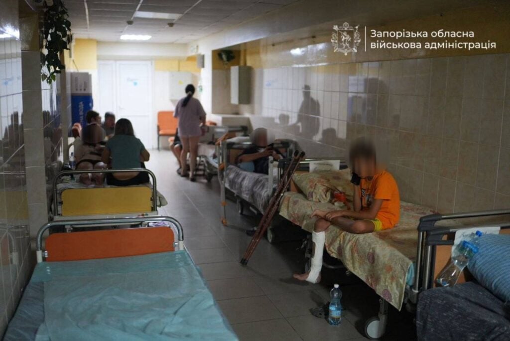Російські окупанти вдарили по дитячій лікарні у Запоріжжі: діти перебували в укритті