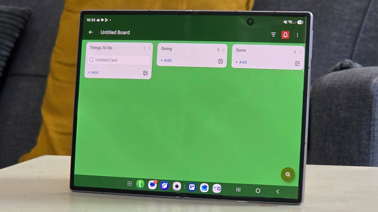 Samsung Galaxy Z Fold 8: огляд переваг унікального співвідношення сторін