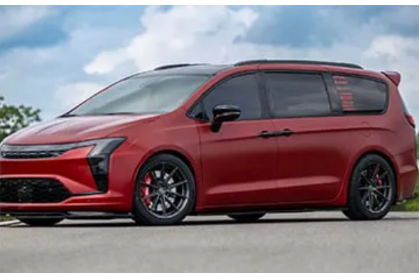 Мінівен для молодих більше не нудний: Chrysler показав дві незвичайні Pacifica