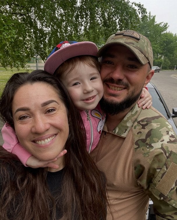 Наталка Карпа з&nbsp;чоловіком та&nbsp;донькою / &copy; instagram.com/natalkakarpa