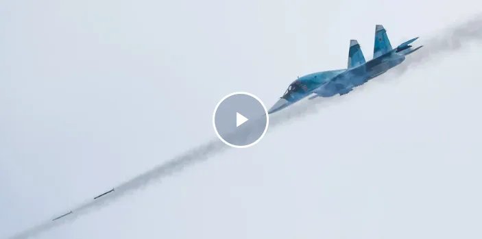 Після удару по аеродрому в Росії суттєво пошкоджено бомбардувальник Су-34 — OSINT