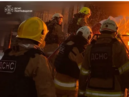 росія двічі вдарила по промисловому об’єкту на Полтавщині, спалахнула пожежа