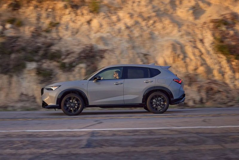 Honda розглядає гібридні версії HR-V та Acura ADX для ринку США (ФОТО)