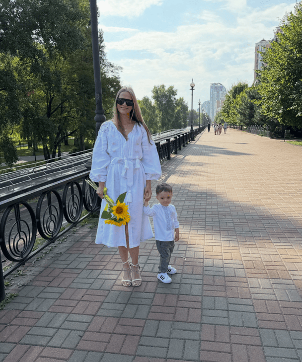 Дружина Віталія Козловського з&nbsp;сином / &copy; instagram.com/yuliabakumenko