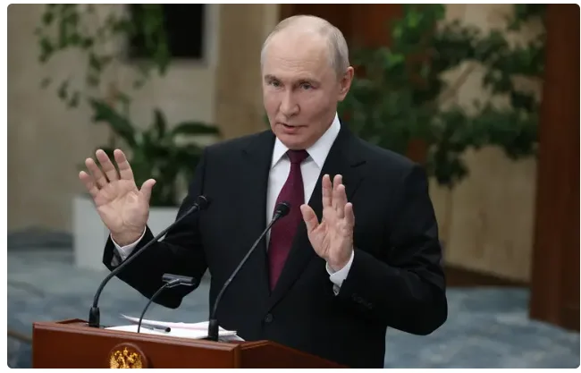 "Бажані гості": Путін заявив про заморозку переговорів щодо України та розхвалив посланців Трампа