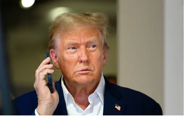 Бернем і Трамп обговорили припинення вогню в Україні по телефону