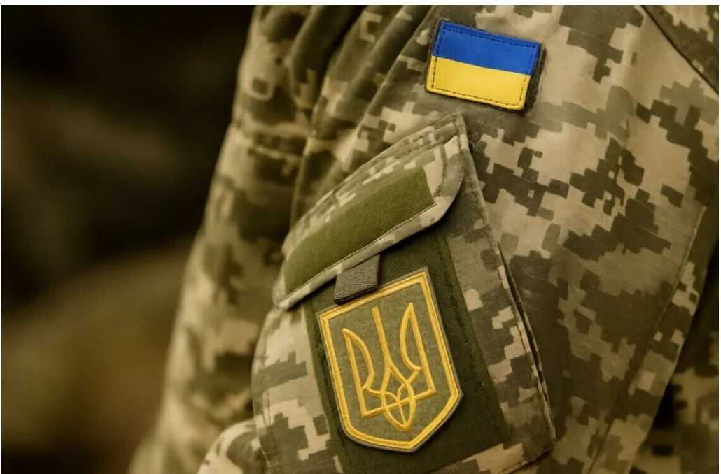 У Білгороді-Дністровському невідомий під час оповіщення вдарив ножем військового ТЦК