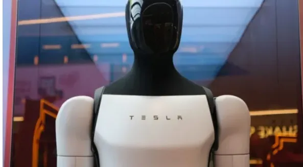 Навчають власних замінників: чому робітники Tesla обурені тренуванням гуманоїдів Optimus