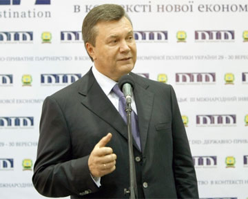 Виктор Янукович обратился к украинцам из-за Налогового кодекса
