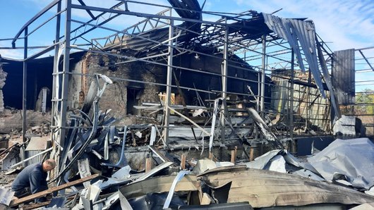 &laquo;Шахед&raquo; влучив у кабінет: у Кропивницькому російський дрон пошкодив підприємство з виготовлення пластикових вікон