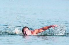 Севастополец переплыл вдоль турецкий пролив Босфор за шесть с небольшим часов