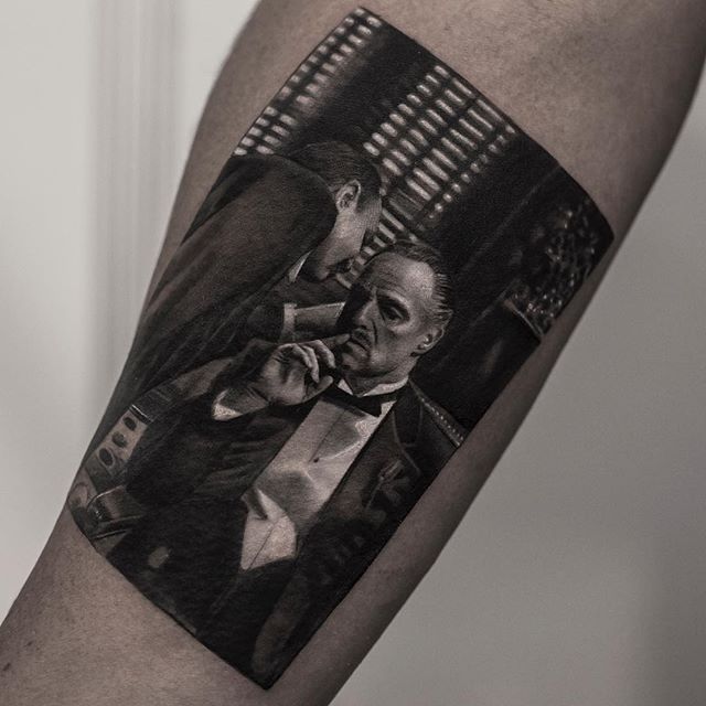 Бельгийский татуировщик работает как фотопринтер