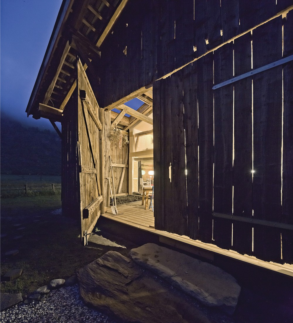 Реконструкция деревянного 150-летнего сарая в Австрии