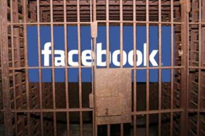 Желание России заблокировать Facebook высмеяли меткими фотожабами