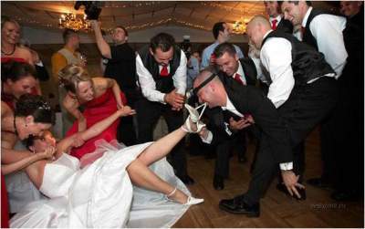 «Ах, эта свадьба»: подборка нелепых фоток со всего мира