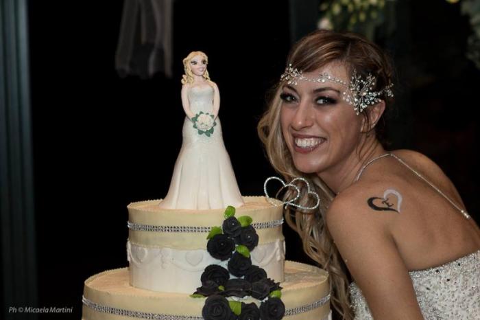 40-летняя итальянка вышла замуж за саму себя