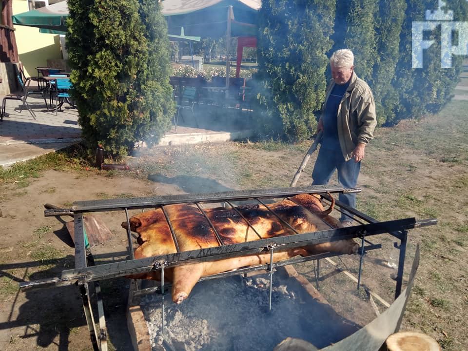 Кабан-великан и уникальное пиво: чем удивляли запорожцев на Дне бороды (фото)