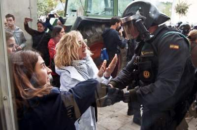 Референдум о независимости Каталонии: яркие кадры. Фото