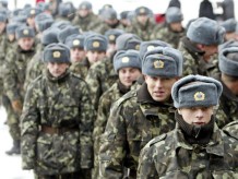 Украинскую армию в 2011 году недофинансируют наполовину