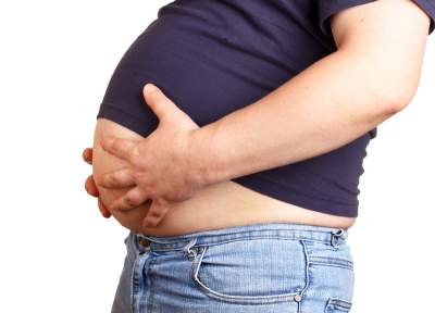 Названы пять главных опасностей для мужчин с лишним весом