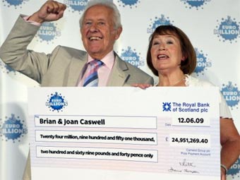 Британский пенсионер выиграл в лотерею 30 миллионов евро 