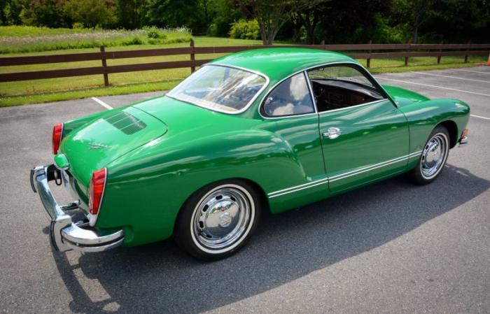 Karmann Ghia 1974 - спортивный автомобиль на шасси Жука