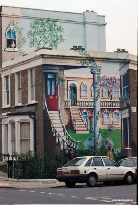 Необычные граффити на улицах старого Лондона. Фото