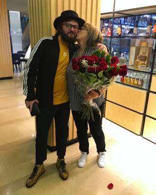 Популярный украинский певец впервые показал свою маму 