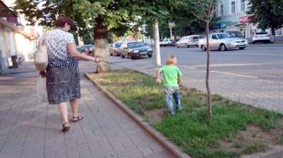 «Прости, я буду пылесосить»: забавные фотки подкаблучников 