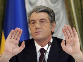 Ющенко намерен судиться за статус Бандеры и Шухевича