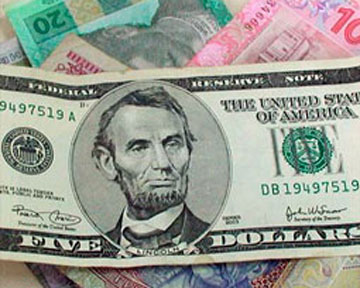 Межбанковский доллар прекратил падение
