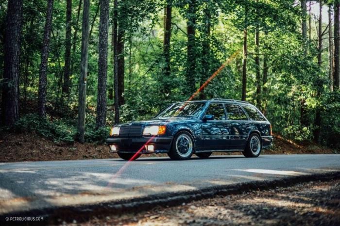 Единственный в мире Mercedes-Benz W124 AMG Hammer Wagon