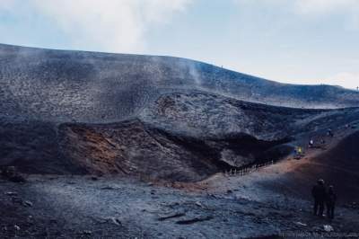 Как выглядит самый высокий действующий вулкан Европы. Фото