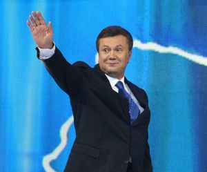 Янукович дал доступ к публичной информации