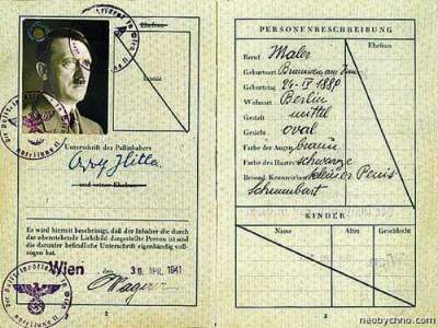 Как выглядят паспорта великих людей прошлого века. Фото