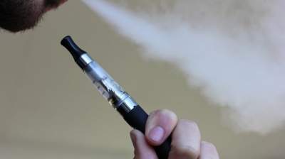 Названа главная опасность электронных сигарет
