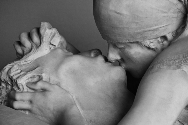16 скульптур, на которые неловко смотреть и невозможно отвести взгляд