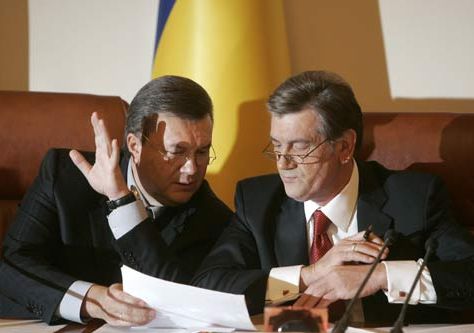 Янукович направил трогательное поздравление Ющенко